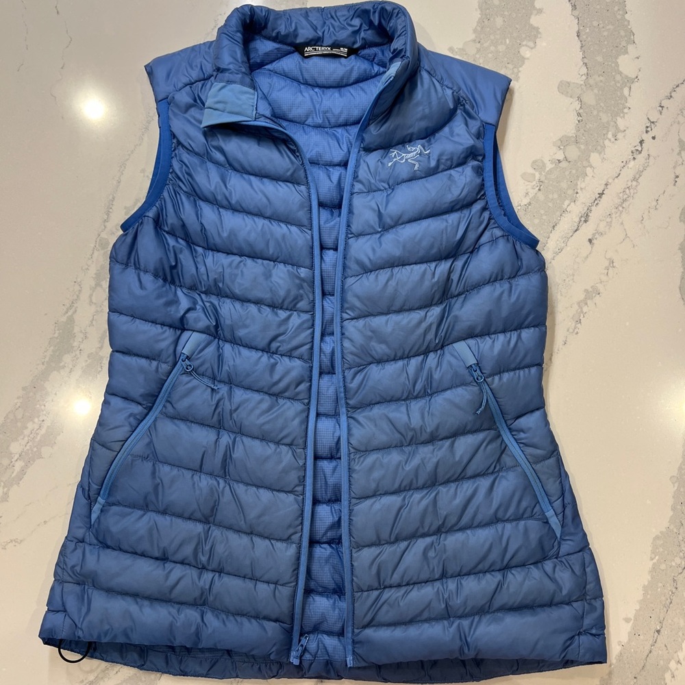 Arc'teryx Cerium LT Down Puffer Vest Women’s Medium, Blue, Excellent Condition